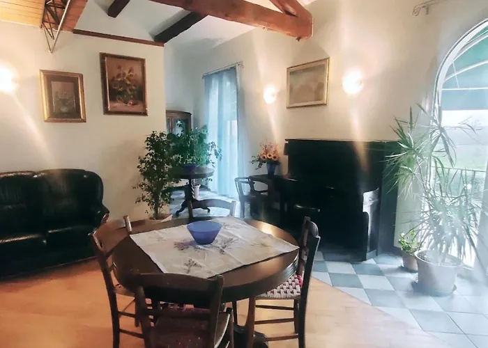 Ca' Vecchia 3*